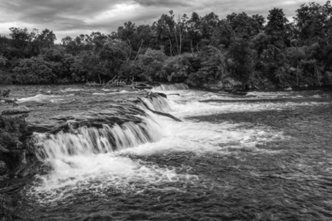 Slow water over Brooks Falls